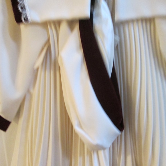 new GIRLS FORMAL white pleated dress with matching hat Sz 4 - Picture 7 of 15